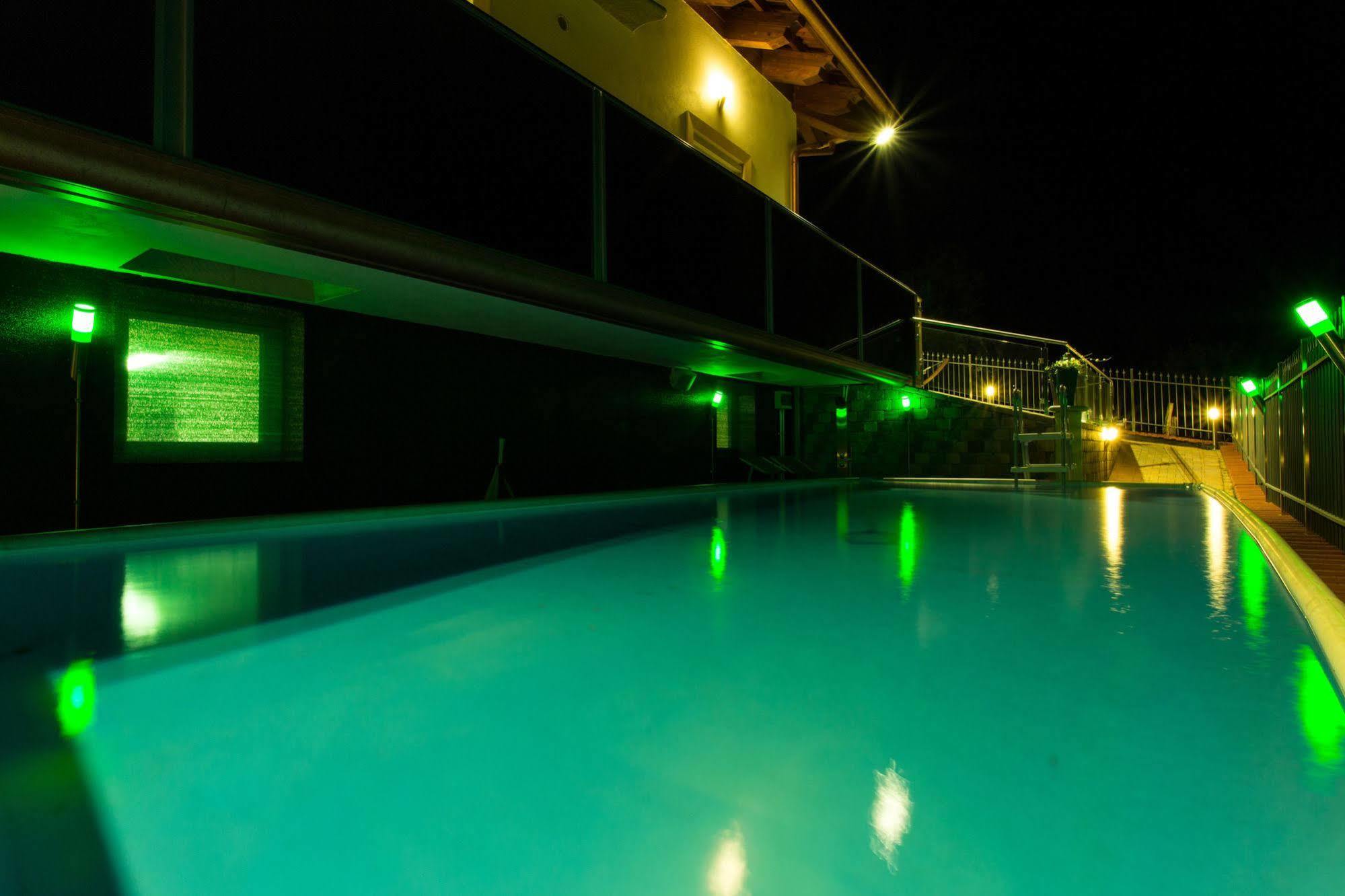 Wellness Suite Na' Canuna' Roddi Exterior photo
